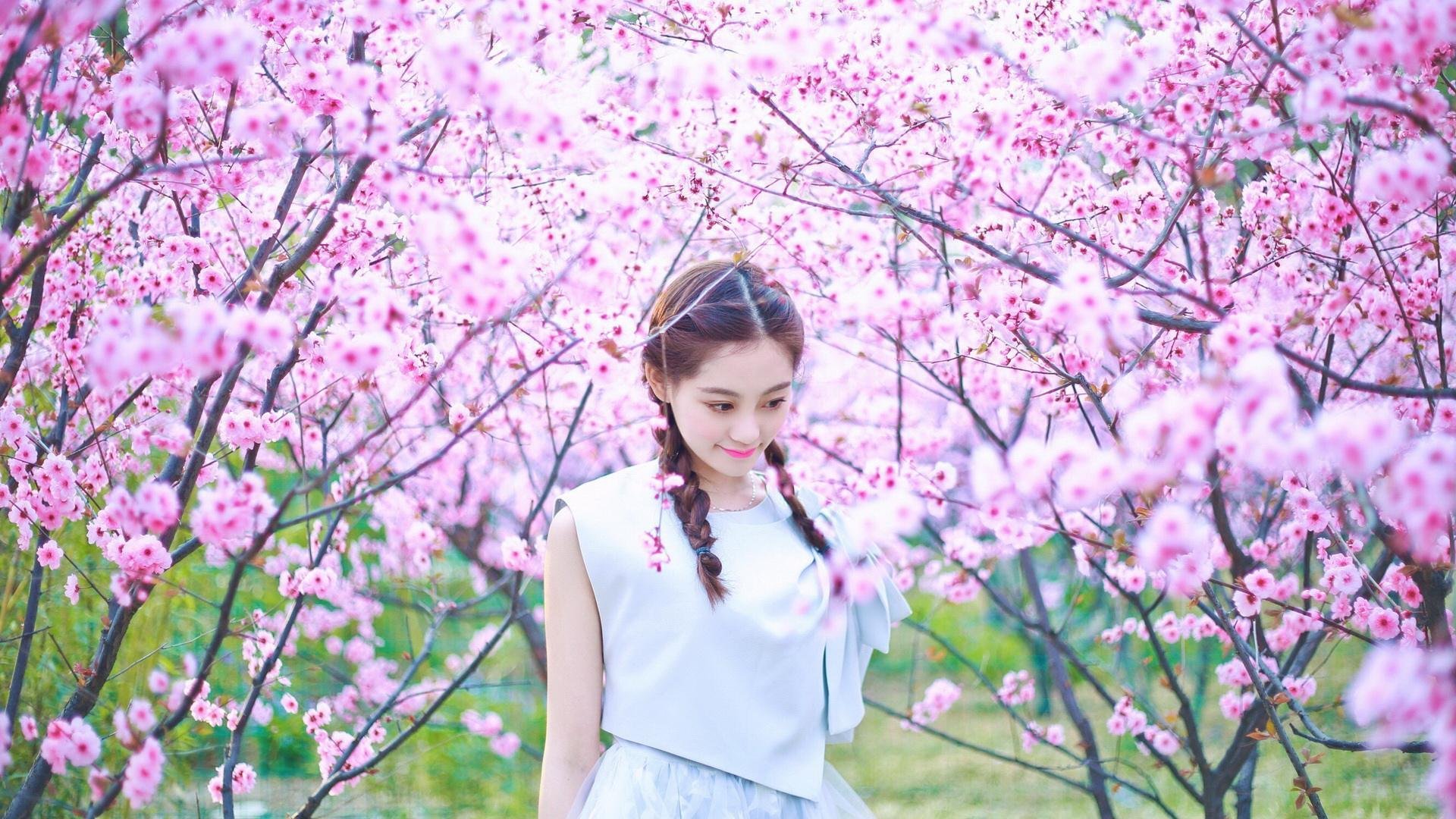 Milan Sports-国际足坛新星崭露头角,成为众多球队争夺的焦点,国际足坛新闻