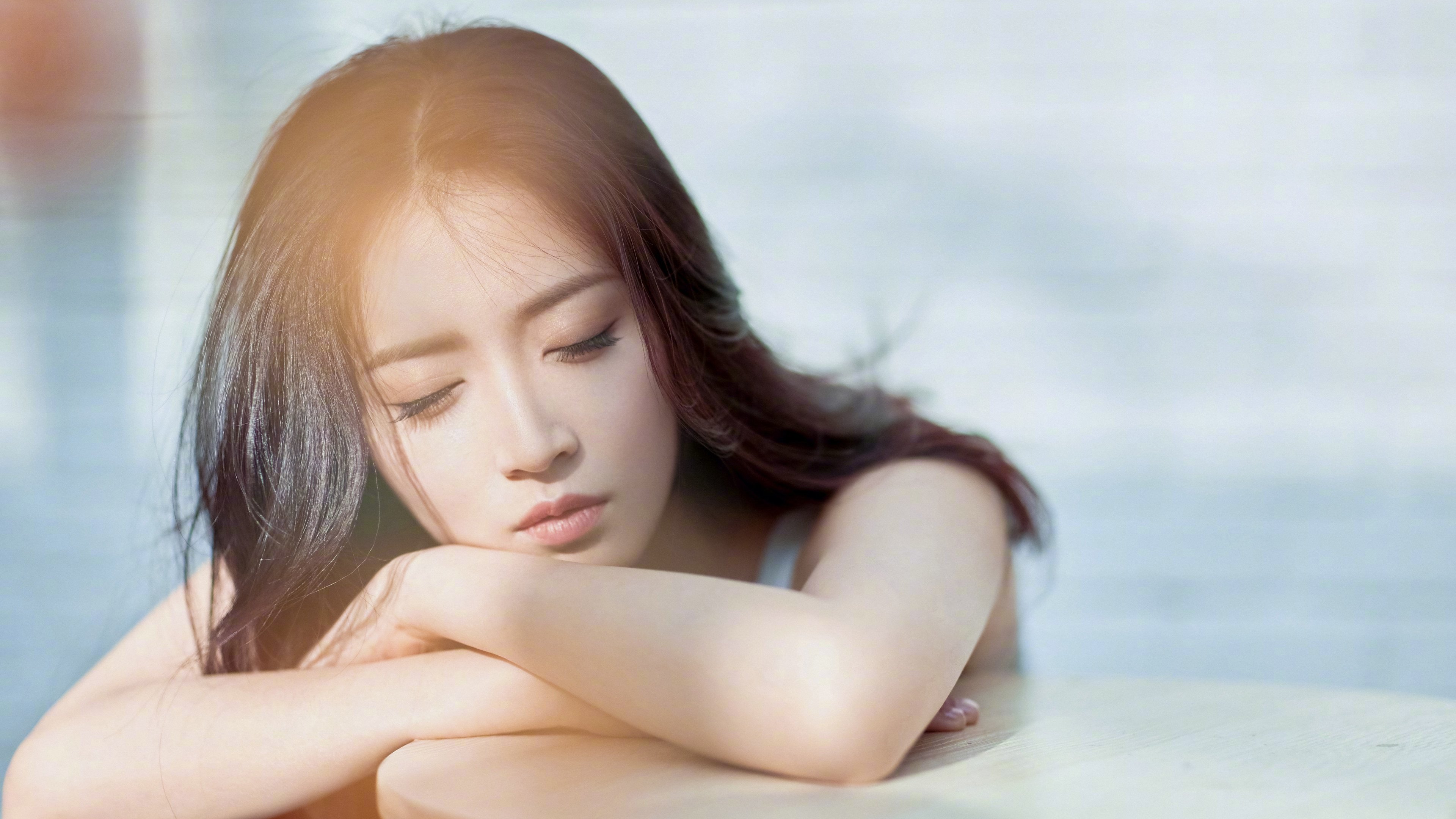 米兰体育APP-德甲场景再现:逆天长传瞬间点燃球迷热情,德甲球员上演超级神仙球