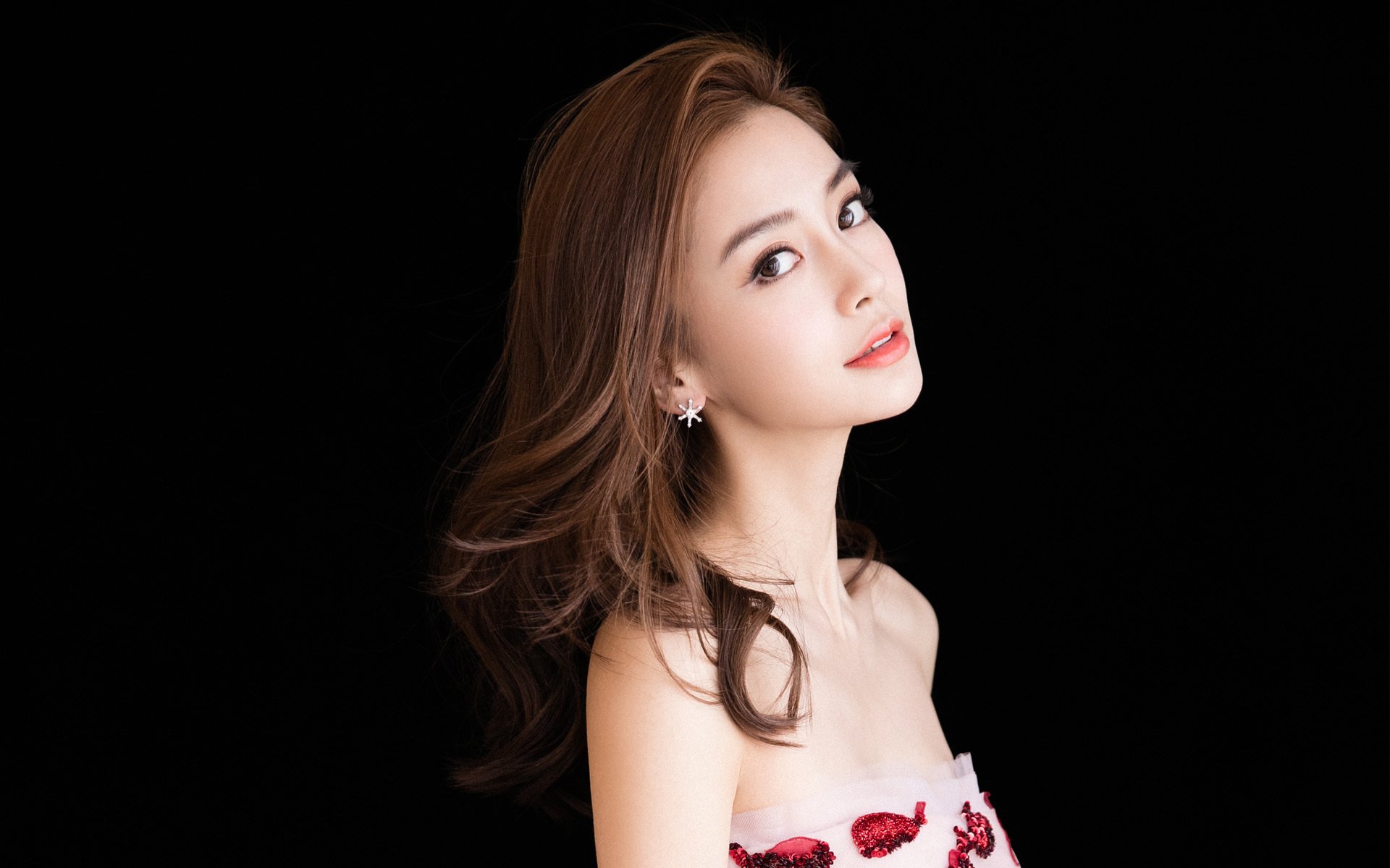 -沉浸式多角度直播技术成为未来趋势，带来极致观赛体验，沉浸式节目