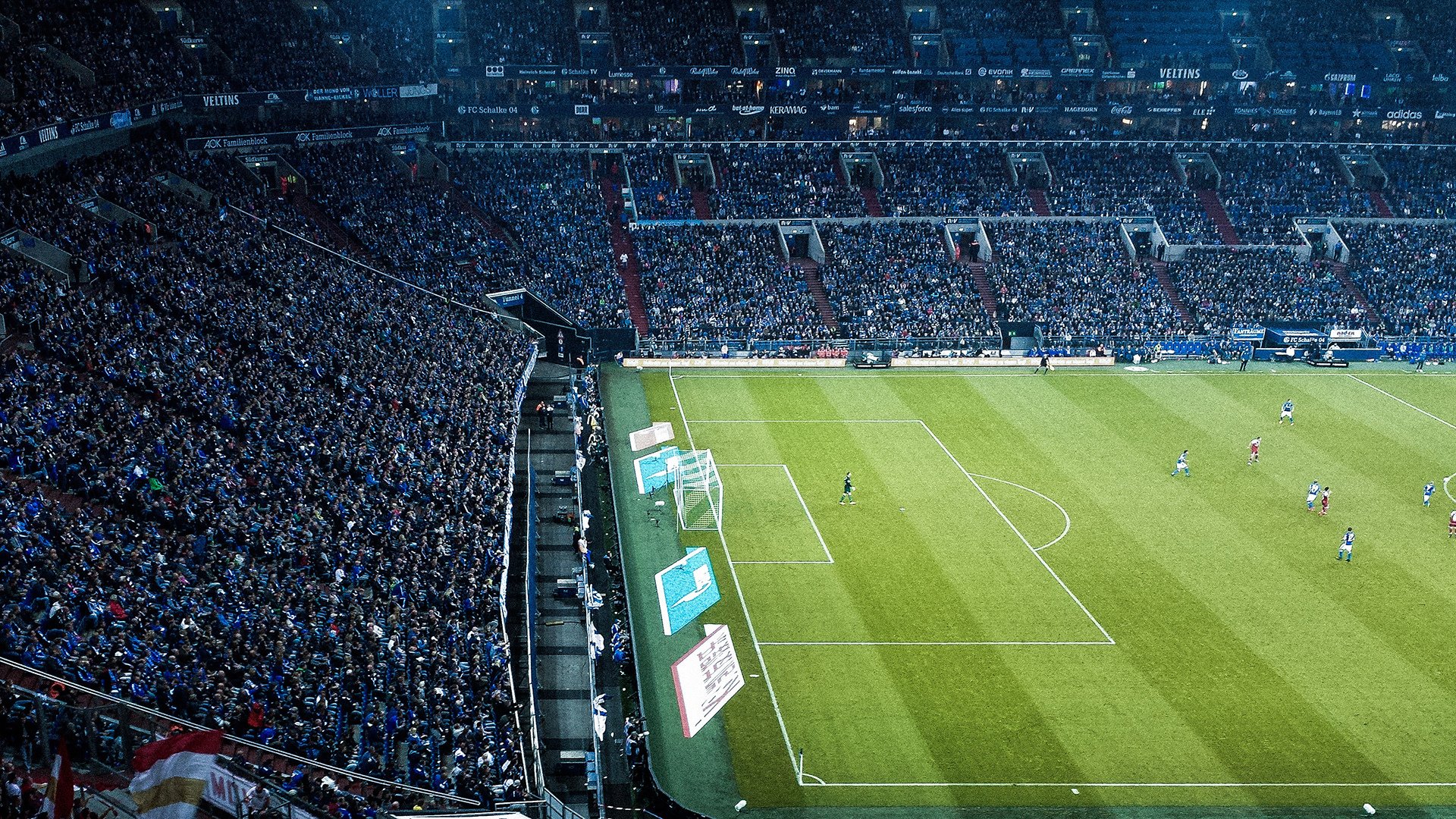 世界杯总结：边后卫内收、后腰回撤三中卫等战术细节频繁出现